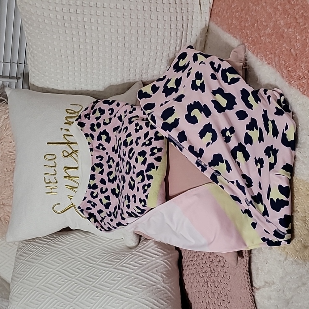 Cabana by Crown & Ivy leopard print w/ yoga pants sz. Lg & pullover Sz. S